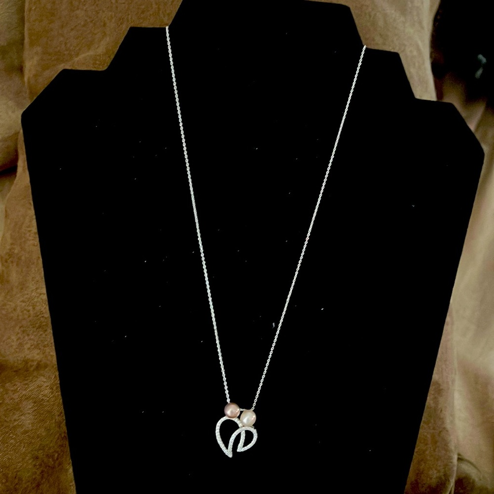Pearl heart shaped necklace